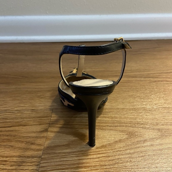 BCBG Generation T-Bar Pump - Picture 6 of 11